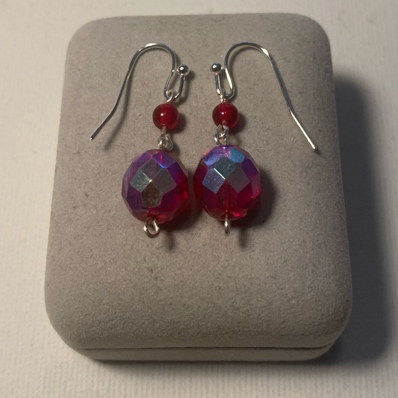 ๐ Tara Designs vintage ruby red fire polished round faceted glass bead earrings - Picture 4 of 7